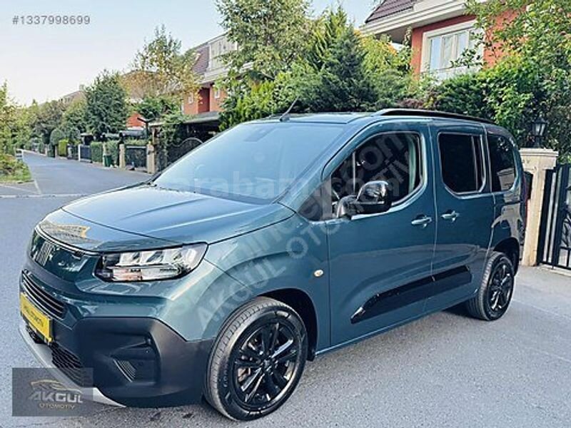 AKGÜL OTOMOTİV,den 2024 FİAT DOBLO COMBİ 1.5 BLUEHDİ PREMİO 1