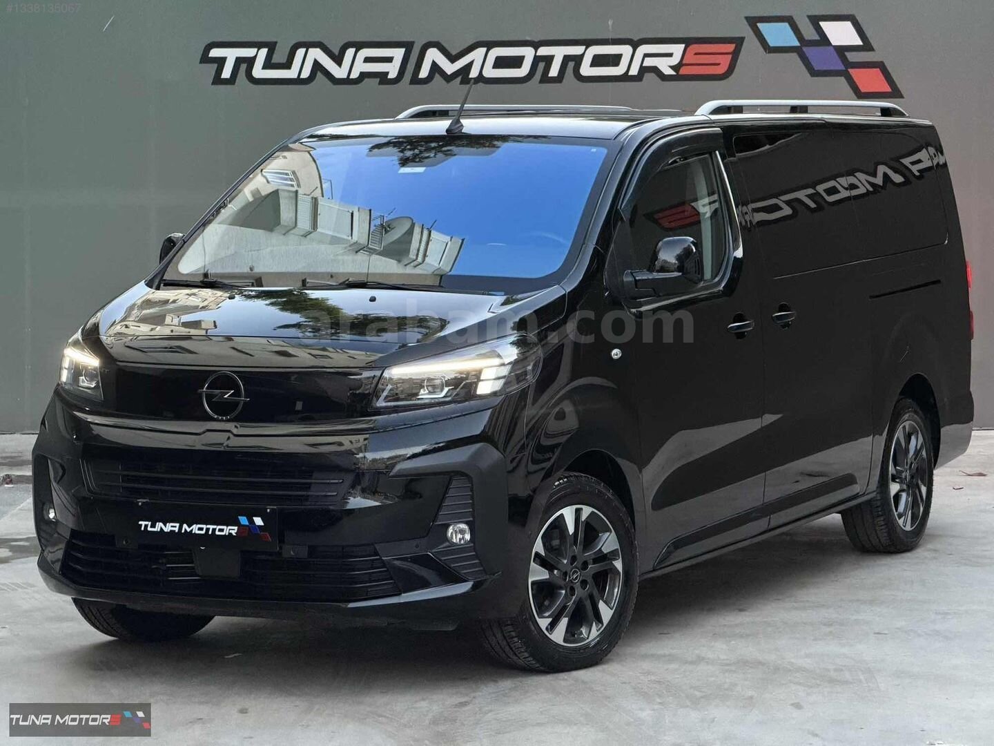"TUNA MOTORS"BOYASIZ TRAMERSİZ CAM TVAN / 30.000 km'de/OTOMOBİL 1