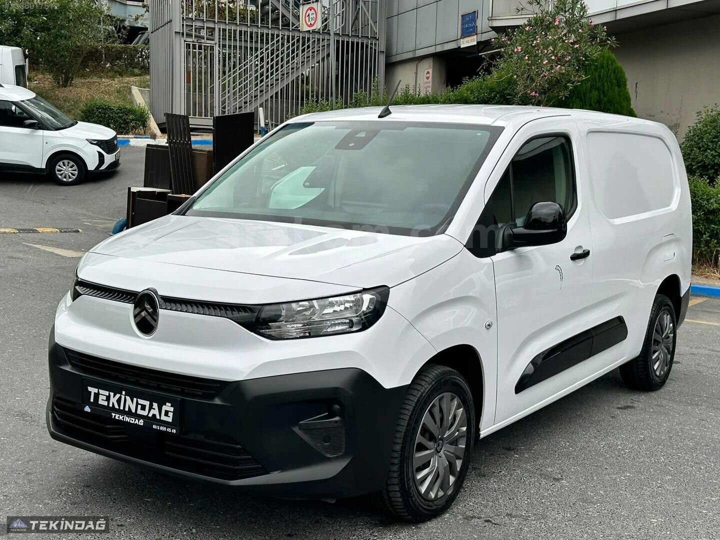 TEKİNDAĞ'DAN SENETLİ KREDİLİ 100PEŞİNATLA 2025 BERLİNGO MAXİ FUL 6
