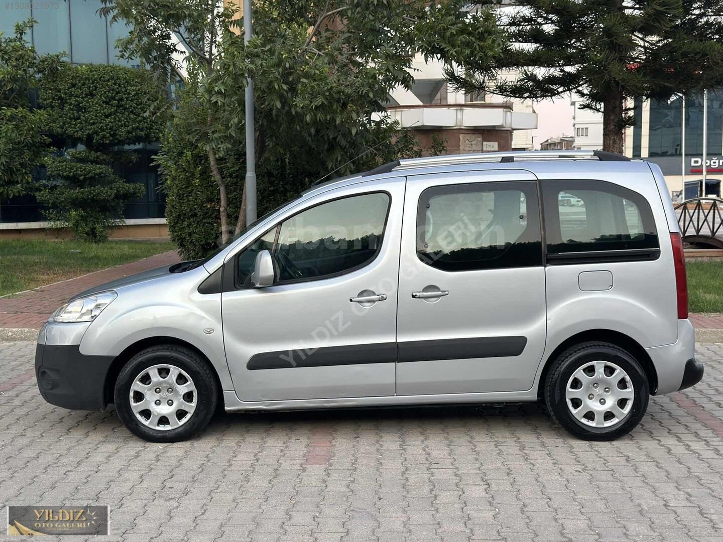 YILDIZ OTO GALERİDEN PARTNER TEPEE OTOMOBİL RUHSATLI 4