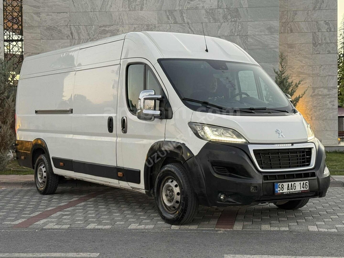 UZUNER AUTO DAN 2018 peugot Boxer sıfır sandık motor 5