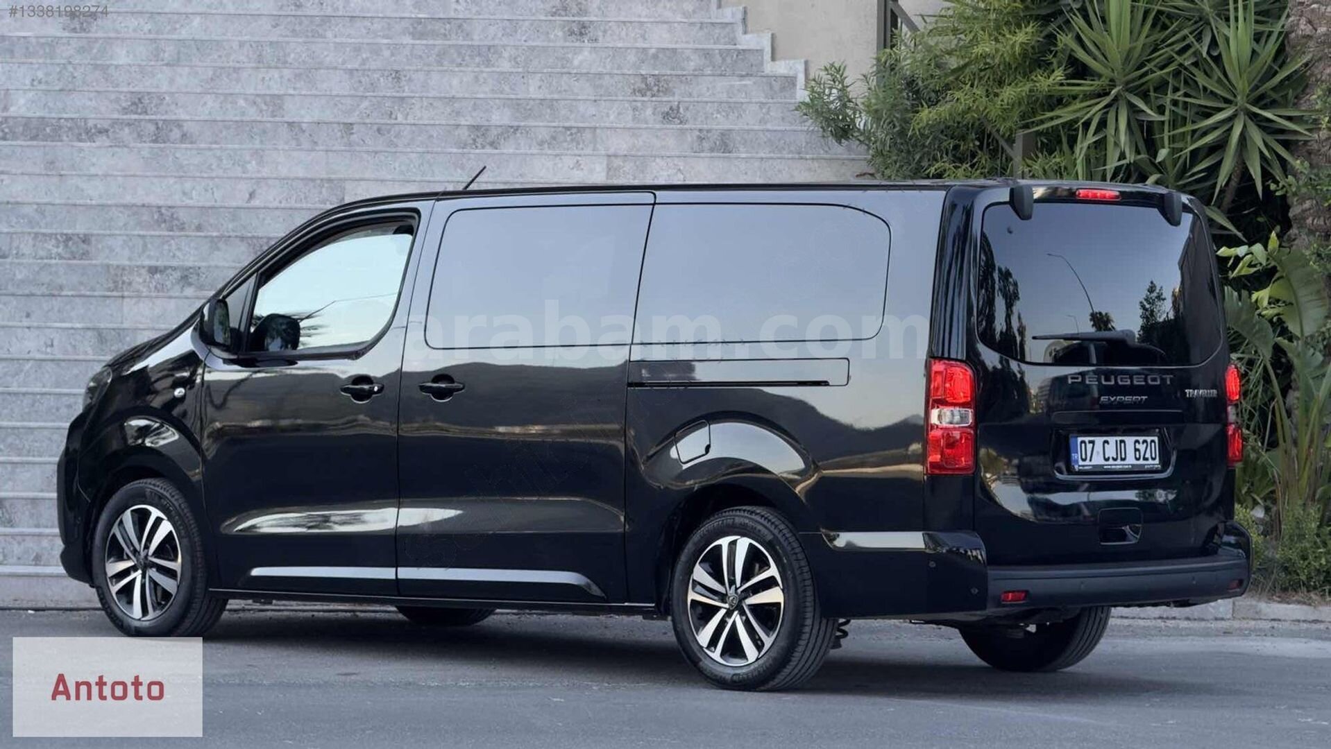 ANTOTO PEUGEOT YETKİLİ BAYİSİNDEN 2026 EXPERT TRAVELLER 8+1 5