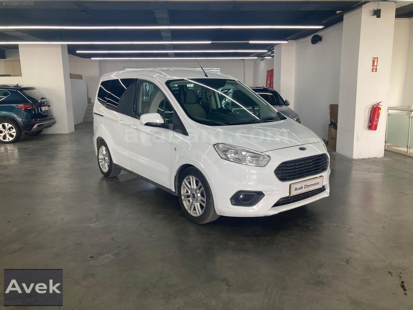 AVEK OTOMOTİVDEN BOYASIZ DEĞİŞENSİZ DİZEL FORD TOURNEO COURIER 3