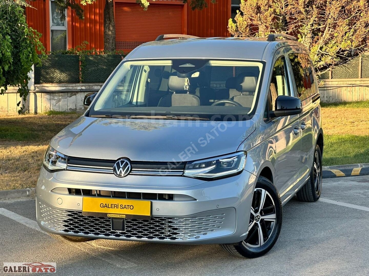 2025 VW CADDY OTOMATİK VİTES STYLE HATASIZ BOYASIZ TRAMERSİZ 3