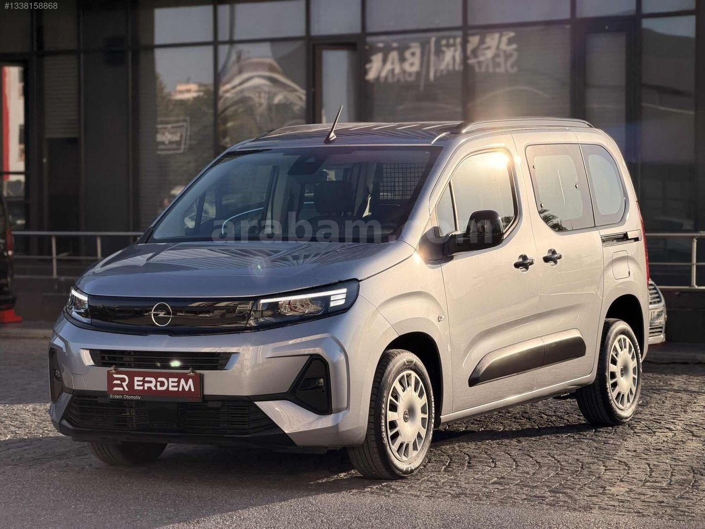 ERDEM OTOMOTİV BOYASIZ 24.000 KM 2025 SIFIR GİBİ 1.5 D OTOMATİK 1