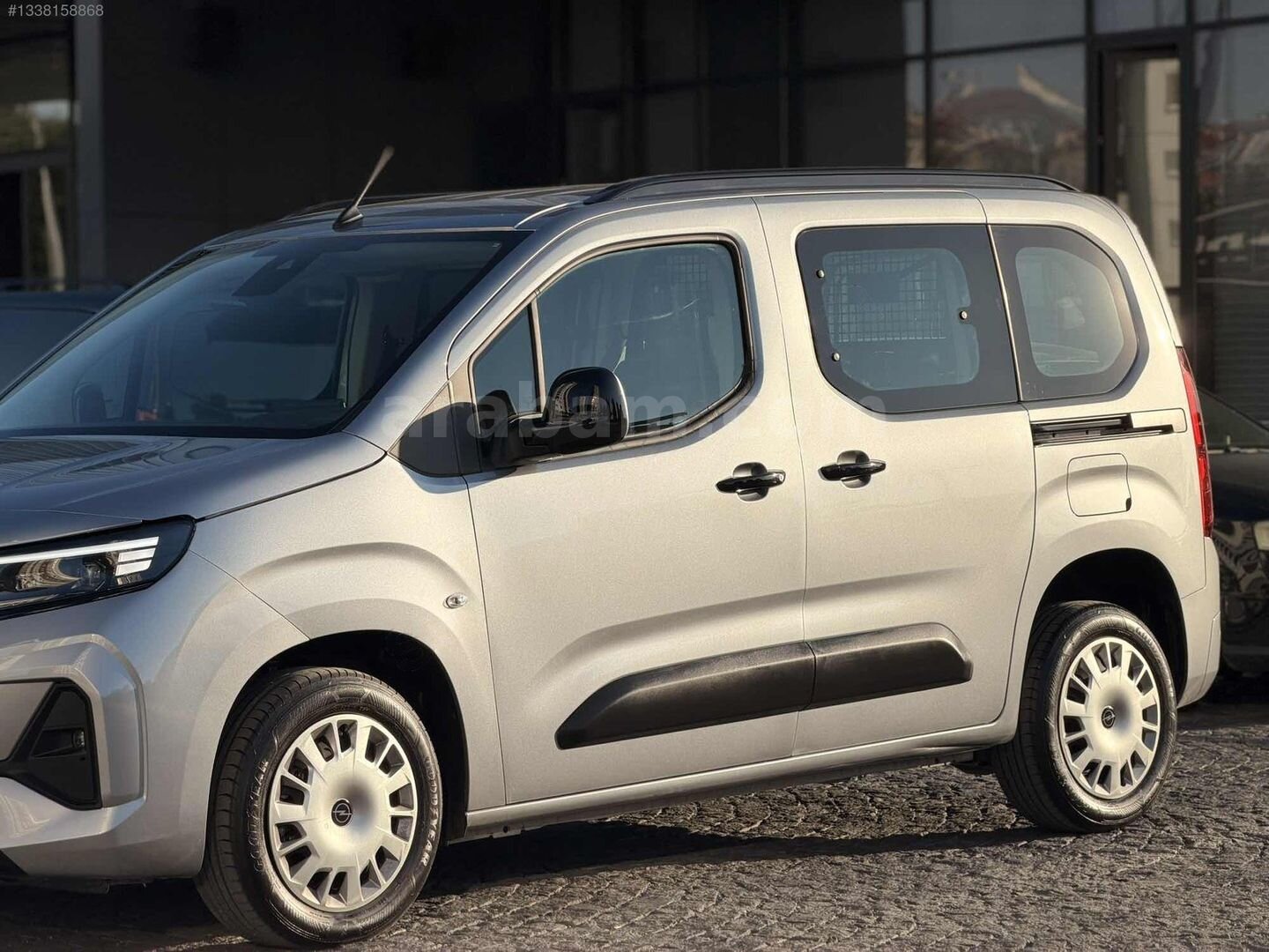 ERDEM OTOMOTİV BOYASIZ 24.000 KM 2025 SIFIR GİBİ 1.5 D OTOMATİK 3