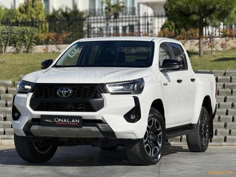 ÜNALAN | 2024 TOYOTA HİLUX 4X4 ADVENTURE - 34.000 KM | HATASIZ 1