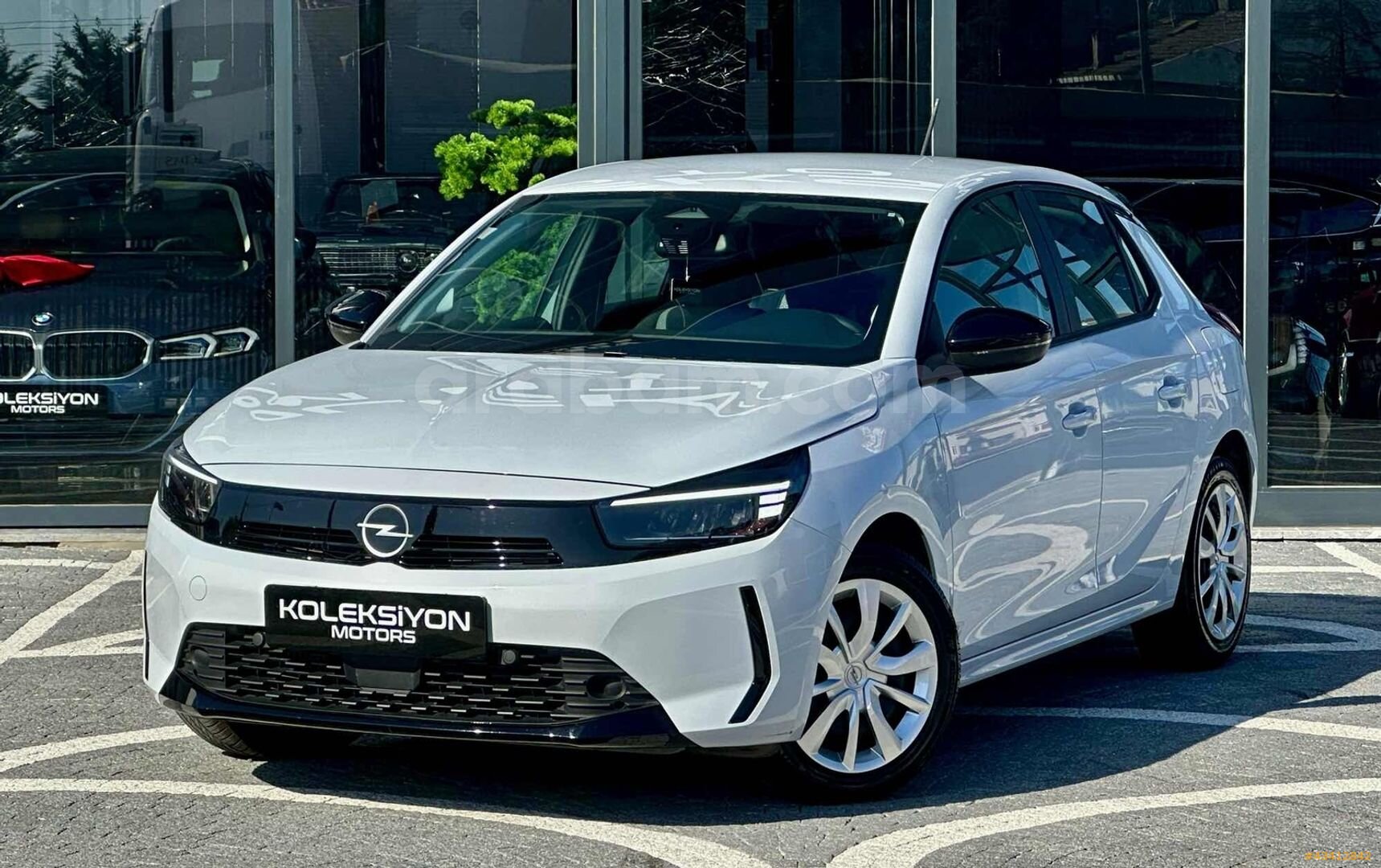 KOLEKSİYON MOTORS 10.000KM HATASIZ BOYASIZ 2025 MODEL 1