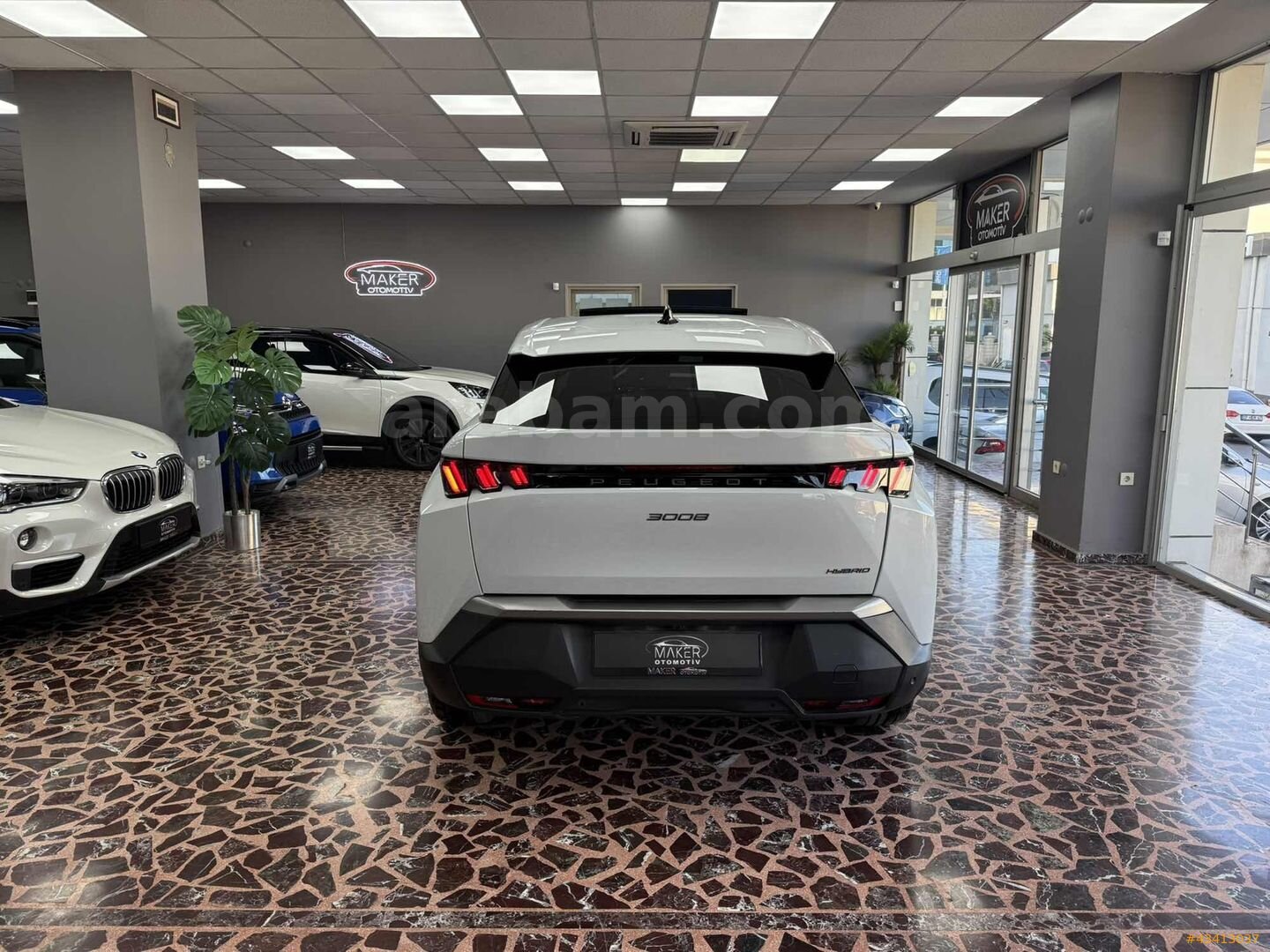 MAKER OTO'DAN 2025 MODEL PEUGEOT 3008 1.2 HYBRID ALLURE e-DCS6 6