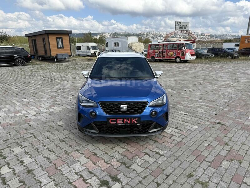 Galeriden Seat Arona 1.0 EcoTSI FR 2024 Model Kocaeli 20.000 km Mavi
