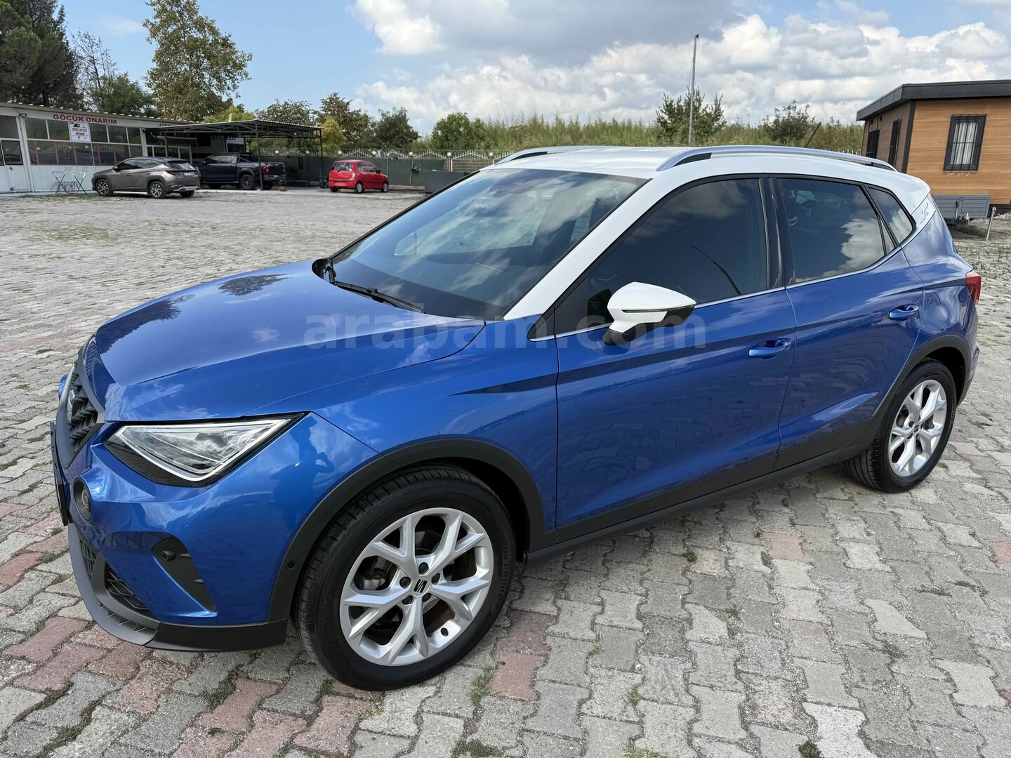 Galeriden Seat Arona 1.0 EcoTSI FR 2024 Model Kocaeli 20.000 km Mavi 5
