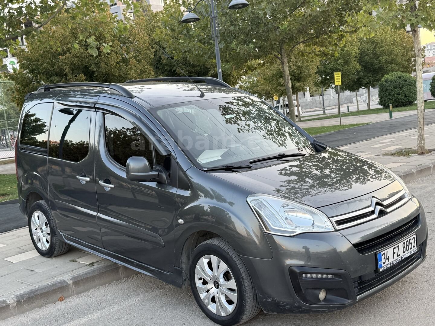 Galeriden Citroen Berlingo 1.6 HDi Selection 2016 Model Gaziantep 1