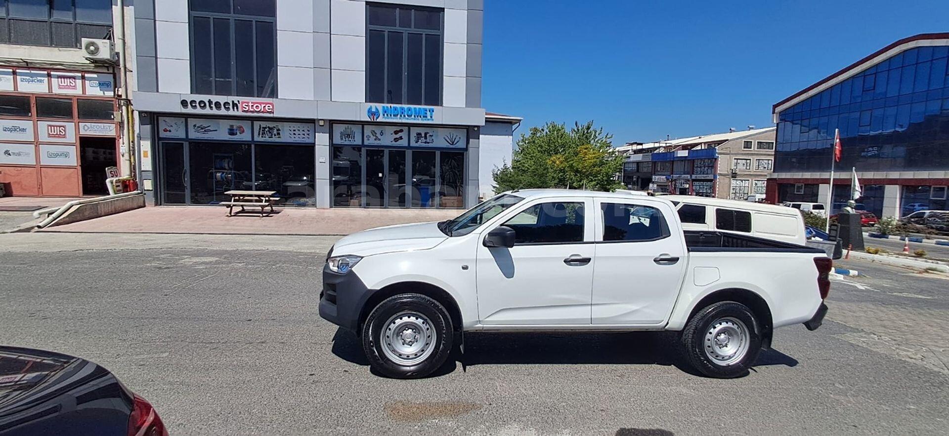 ISUZU DMAX 2022 MODEL 2023 ÇIKIŞLIDIR %20 FATURALI 5