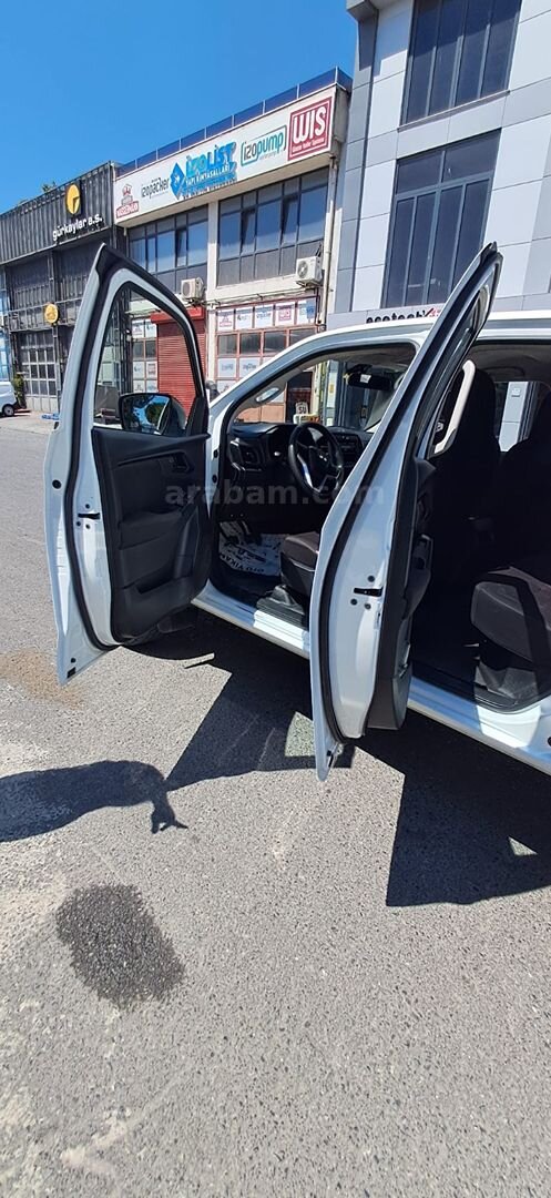 ISUZU DMAX 2022 MODEL 2023 ÇIKIŞLIDIR %20 FATURALI 6