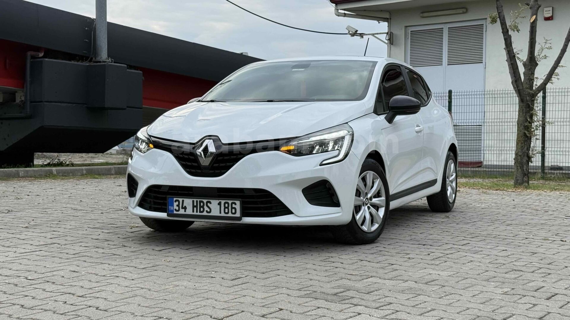 KRM MOTORS DAN BAKIMLI OTOMATİK CLIO 1