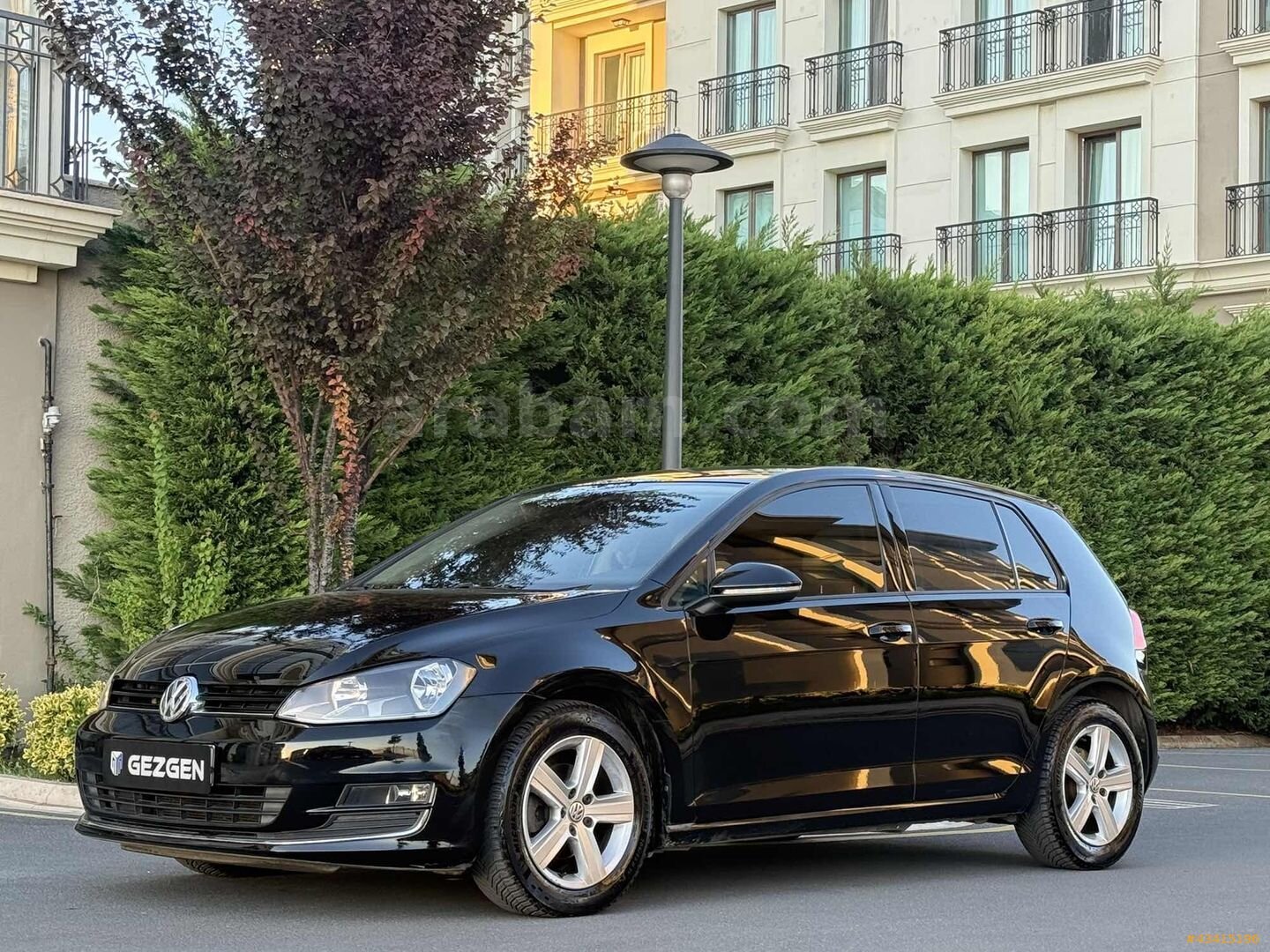 GEZGEN'DEN VW GOLF 7 COMFORTLİNE DEĞİŞENSİZ-BOYASIZ-79.000 KM'DE 1