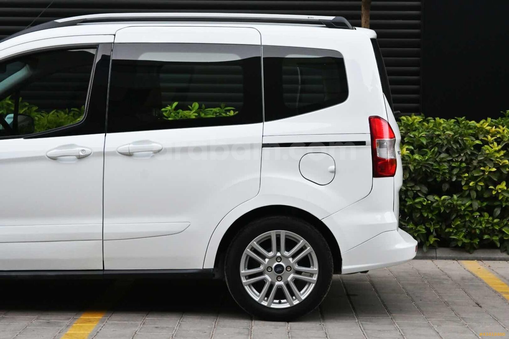 CMY MOTORS - 2022 FORD TOURNEO COURİER 1.5 TDCİ TREND 2