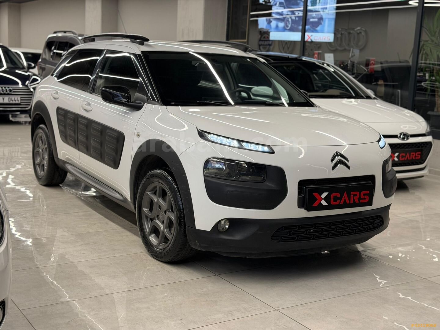XCARS- 137 BİN KM CITROEN C4 CACTUS 1.2 VTI OTOMATİK HATASIZ 1