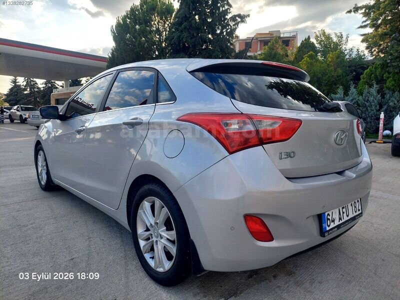 190 bin kmde 2012 model İ 30 YETKILI SERVİS BAKIMLI