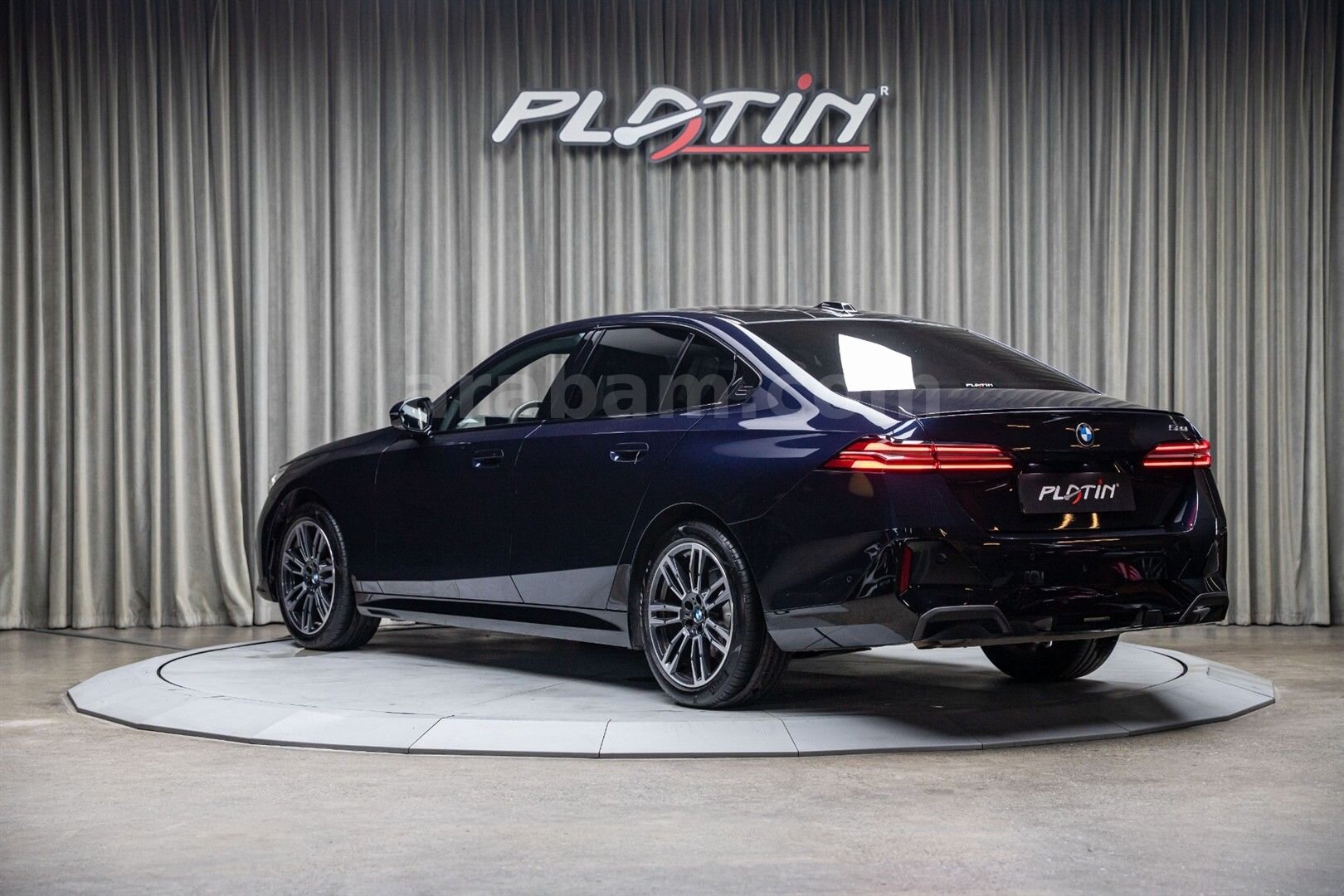 2025 BMW 5 SERISI 520I M SPORT 4