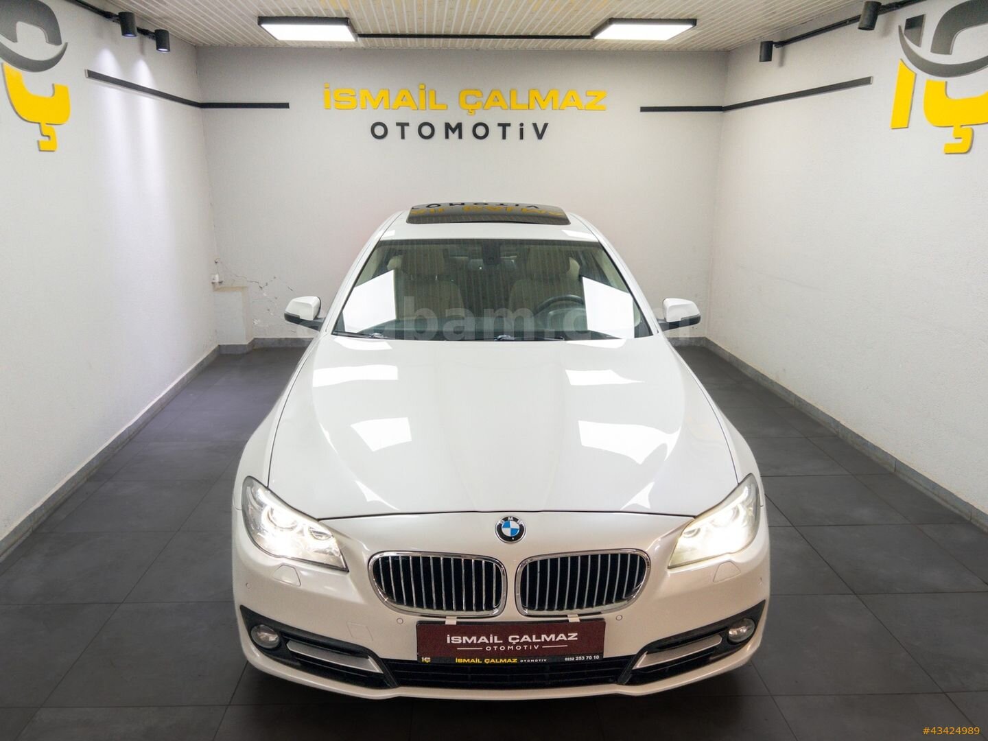 Galeriden BMW 5 Serisi 520i Premium 2015 Model İzmir 186.300 km Beyaz 2
