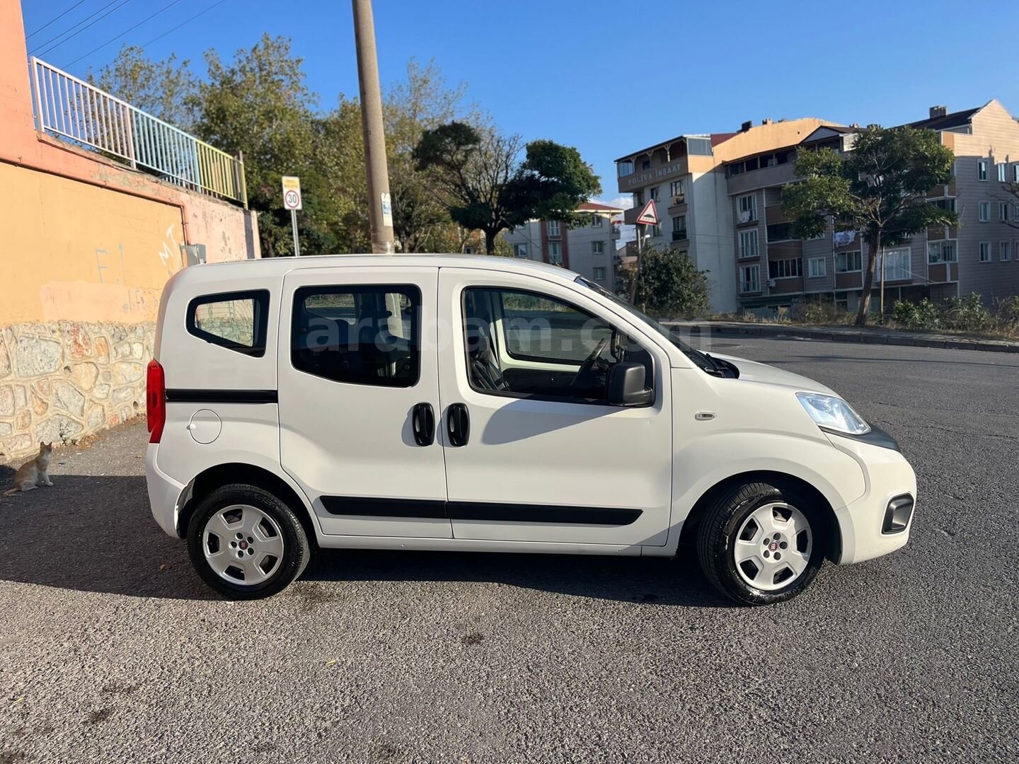 Galeriden Fiat Fiorino Combi 1.3 Multijet Pop 2023 Model Kocaeli 6