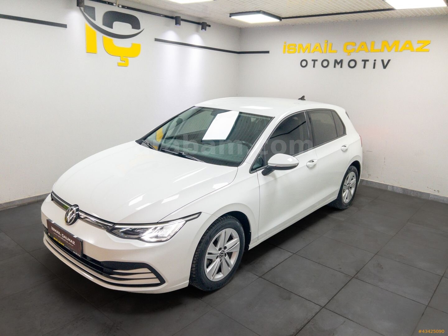 Galeriden Volkswagen Golf 1.0 TSi Impression 2022 Model İzmir 68.680 km Beyaz 3