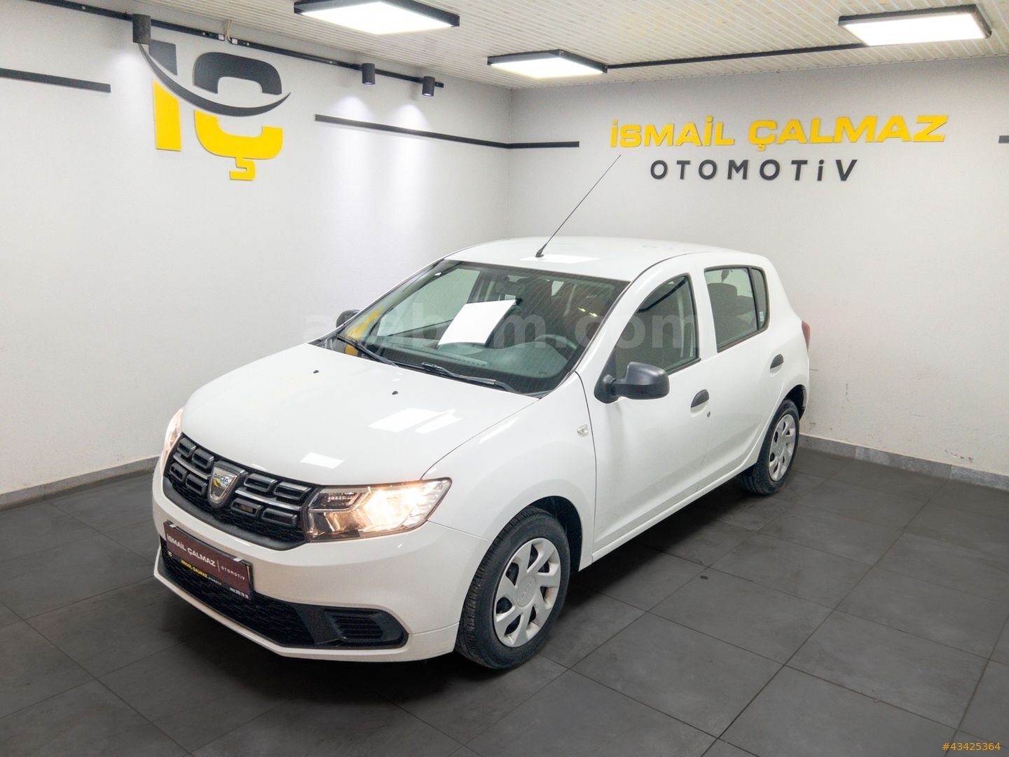 Galeriden Dacia Sandero 1.0 Ambiance 2019 Model İzmir 33.969 km Beyaz 3