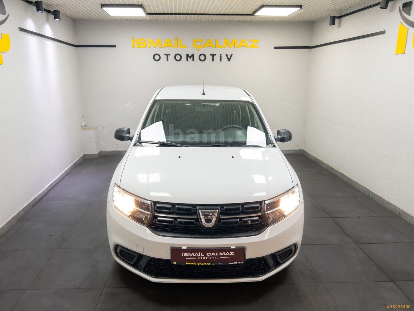 Galeriden Dacia Sandero 1.0 Ambiance 2017 Model İzmir 60.405 km Beyaz 2