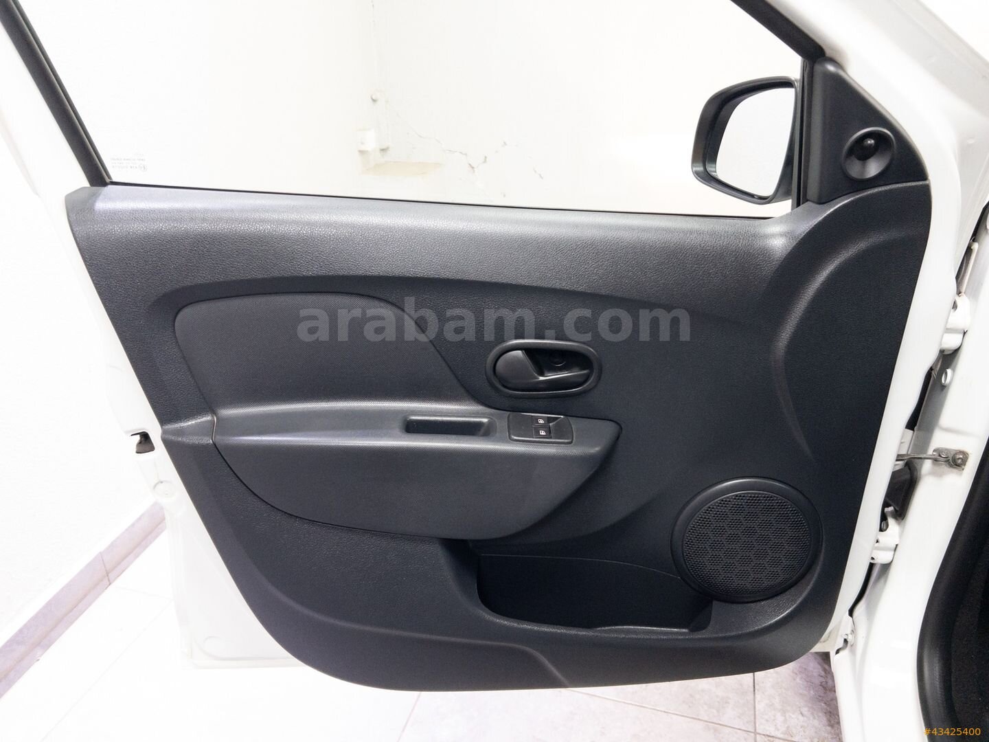 Galeriden Dacia Sandero 1.0 Ambiance 2017 Model İzmir 60.405 km Beyaz 7