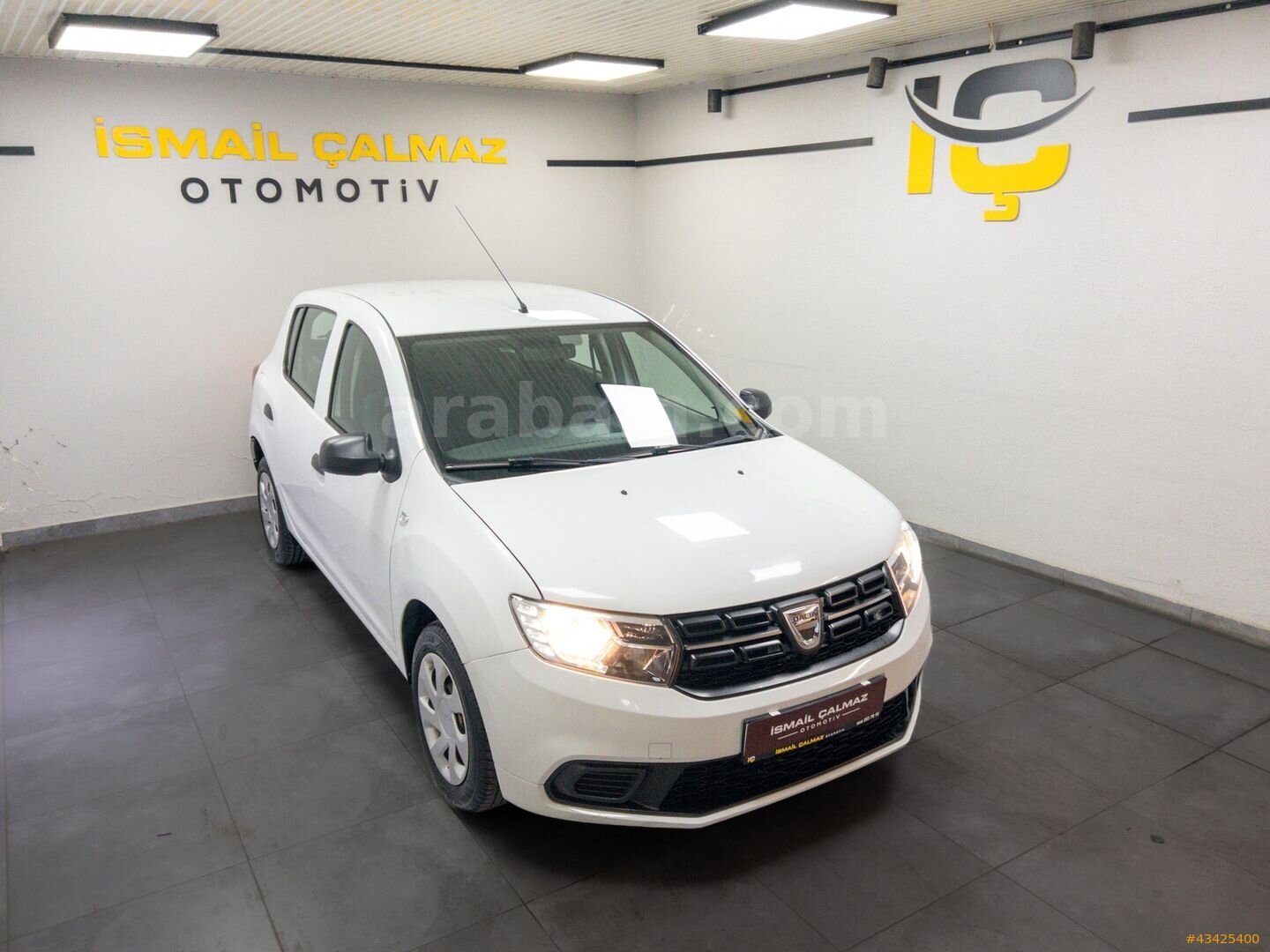 Galeriden Dacia Sandero 1.0 Ambiance 2017 Model İzmir 60.405 km Beyaz 1