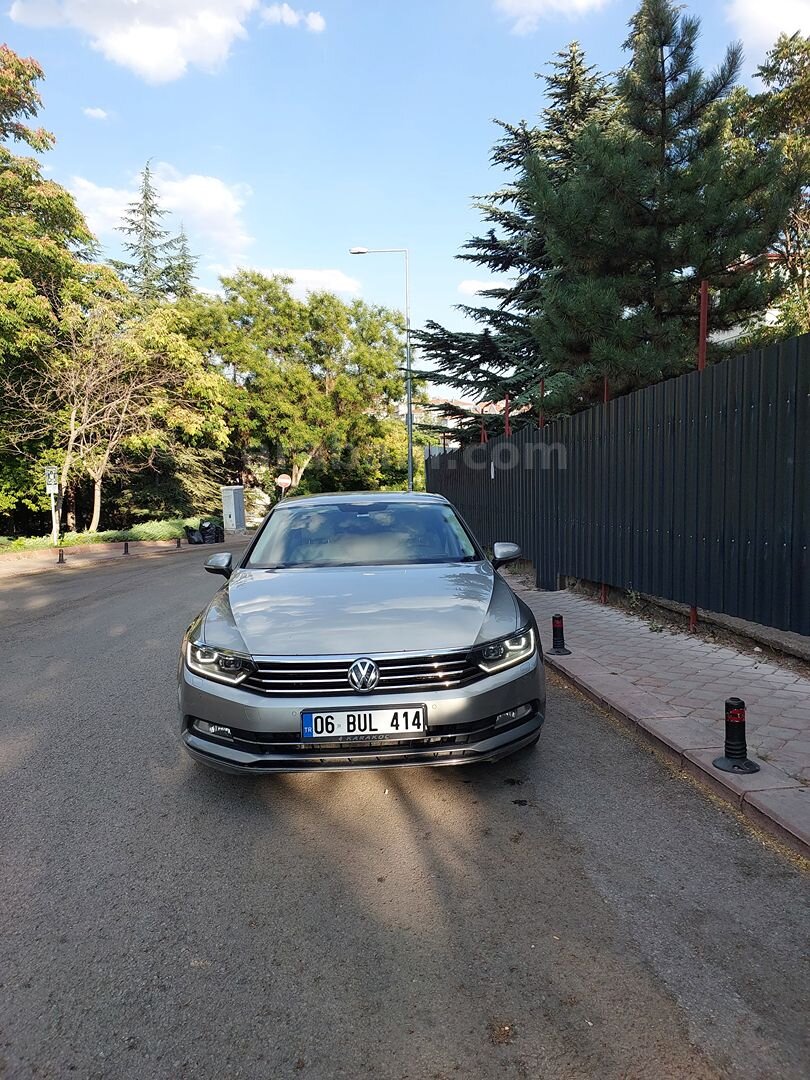 Galeriden Volkswagen Passat 2.0 TDi BlueMotion Highline 2014 Model Ankara 381.000 km Gri 2
