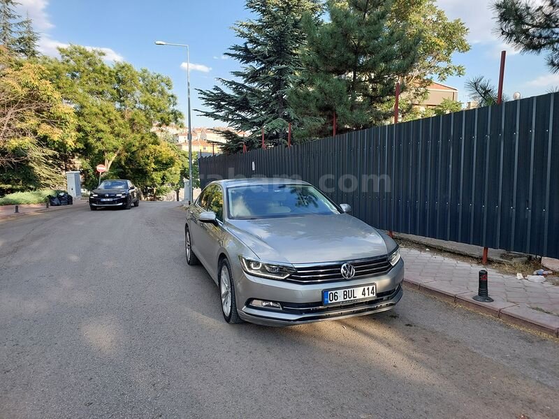 Galeriden Volkswagen Passat 2.0 TDi BlueMotion Highline 2014 Model Ankara 381.000 km Gri