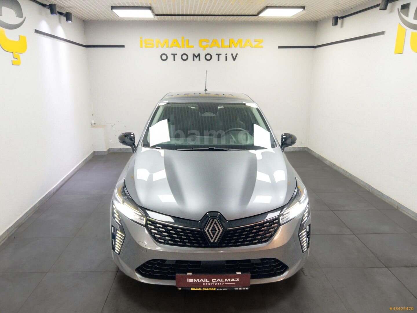 Galeriden Renault Clio 1.0 TCe Evolution 2025 Model İzmir 13.442 km Gri 2