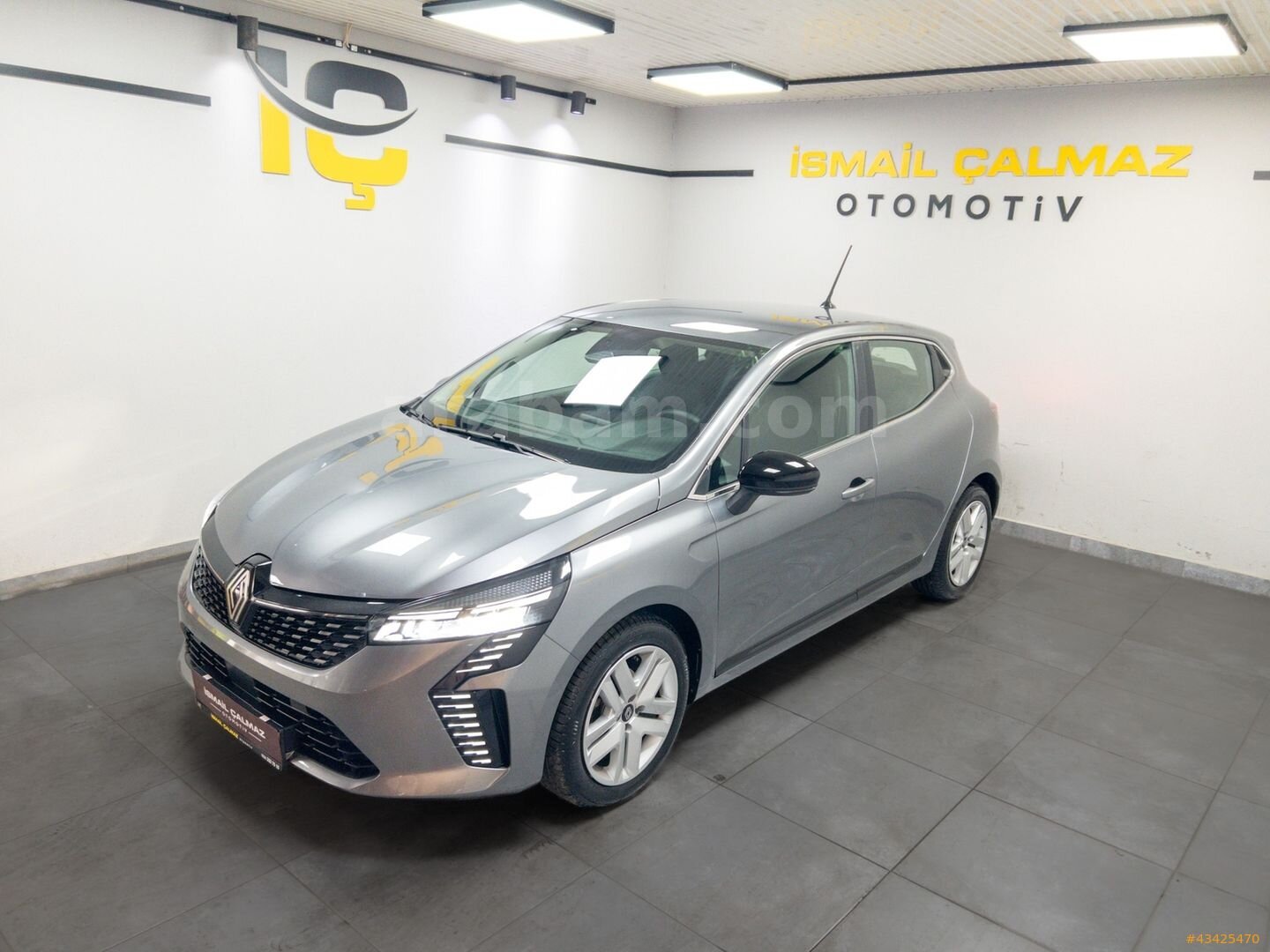 Galeriden Renault Clio 1.0 TCe Evolution 2025 Model İzmir 13.442 km Gri 3