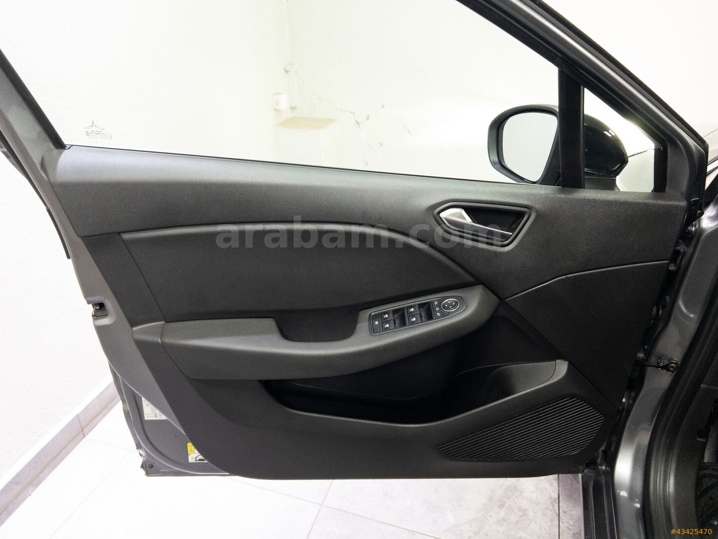 Galeriden Renault Clio 1.0 TCe Evolution 2025 Model İzmir 13.442 km Gri 7