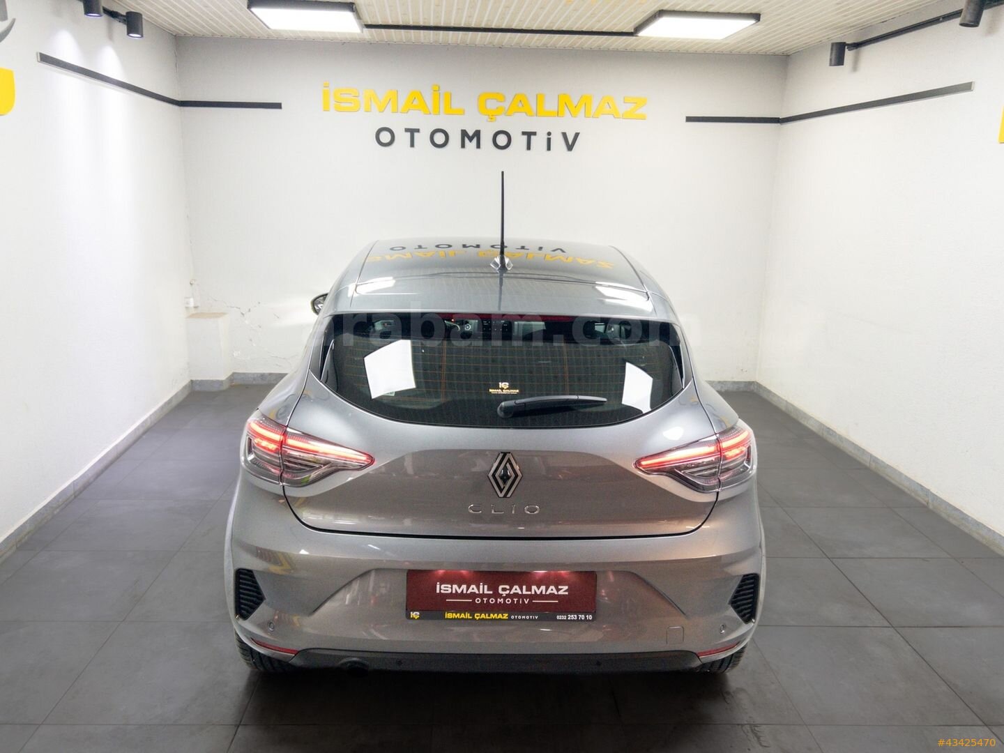 Galeriden Renault Clio 1.0 TCe Evolution 2025 Model İzmir 13.442 km Gri 5