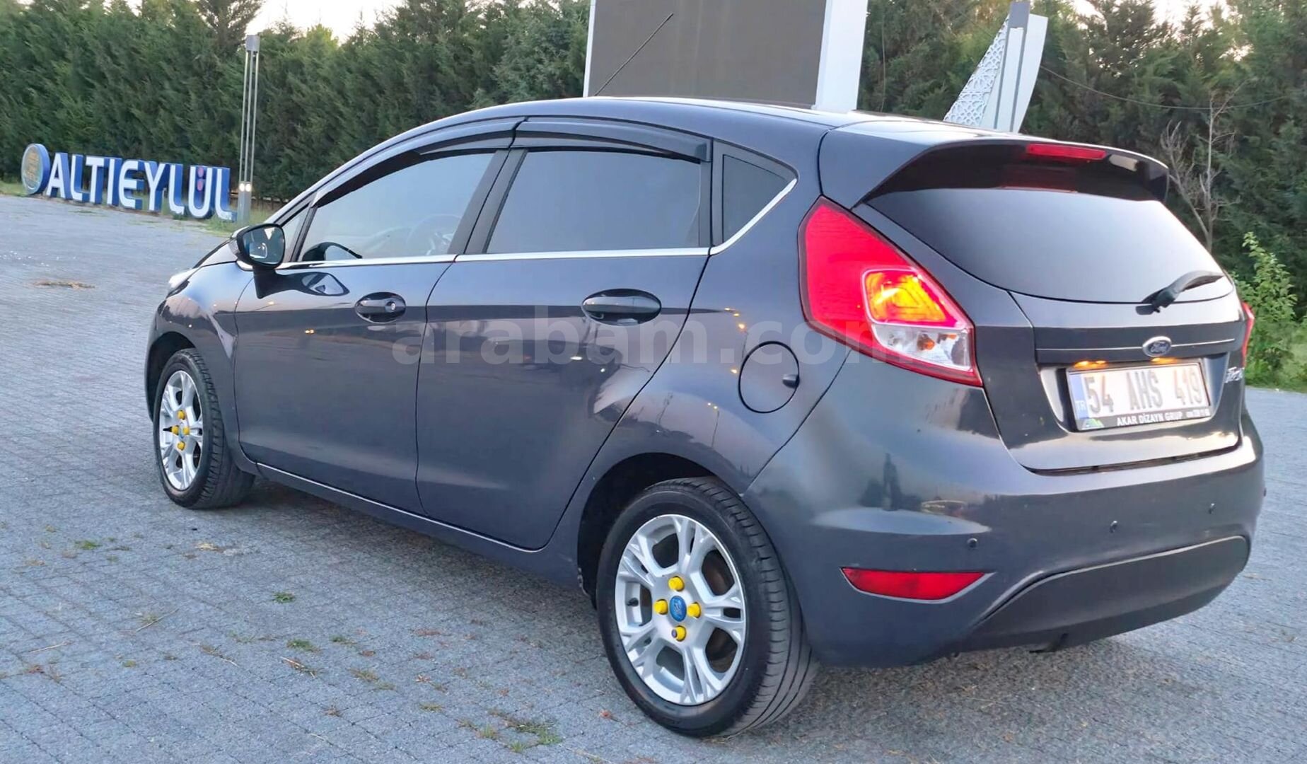 Galeriden Ford Fiesta 1.25 Trend X 2015 Model Balıkesir 175.000 km Gri 6