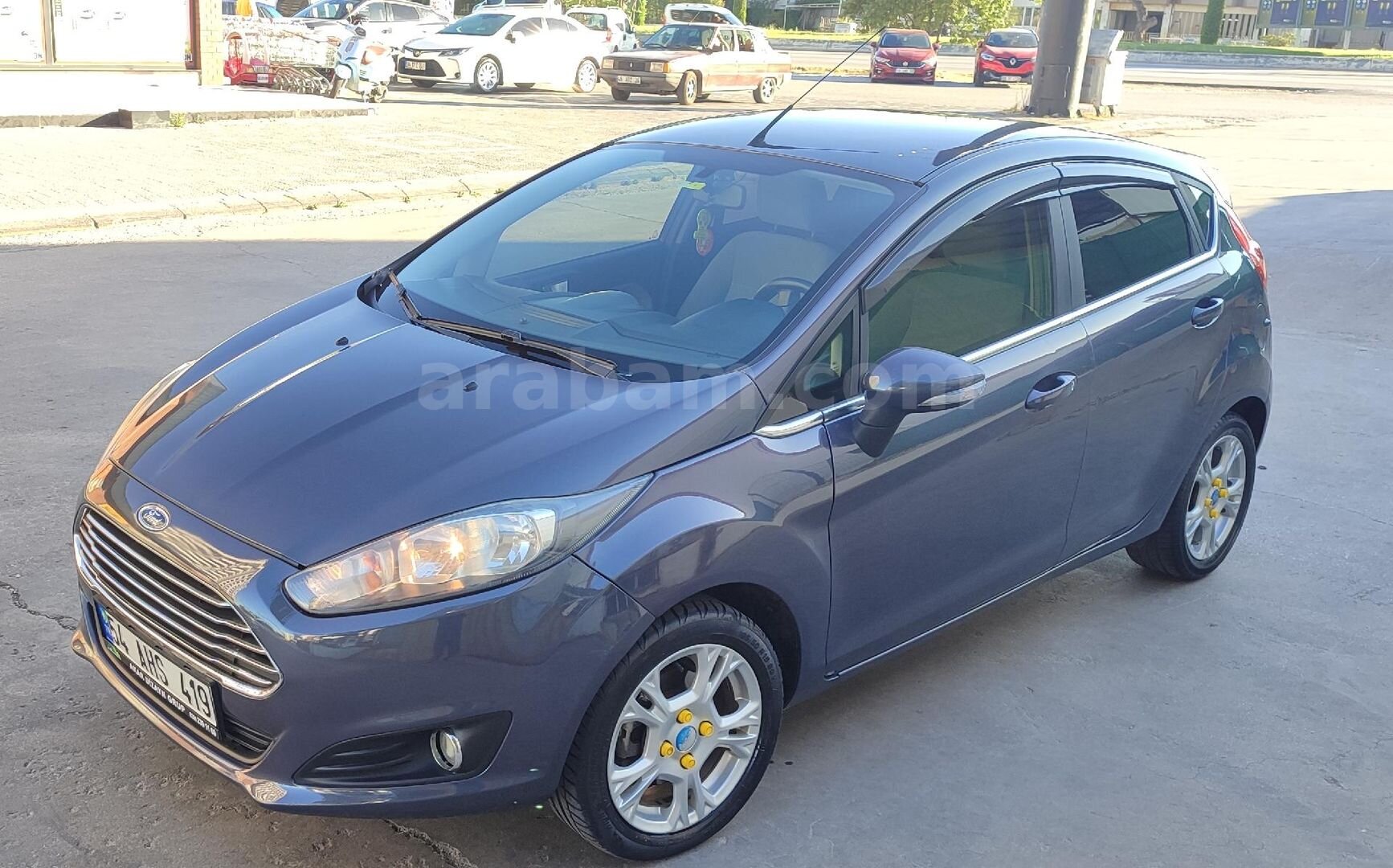 Galeriden Ford Fiesta 1.25 Trend X 2015 Model Balıkesir 175.000 km Gri 2