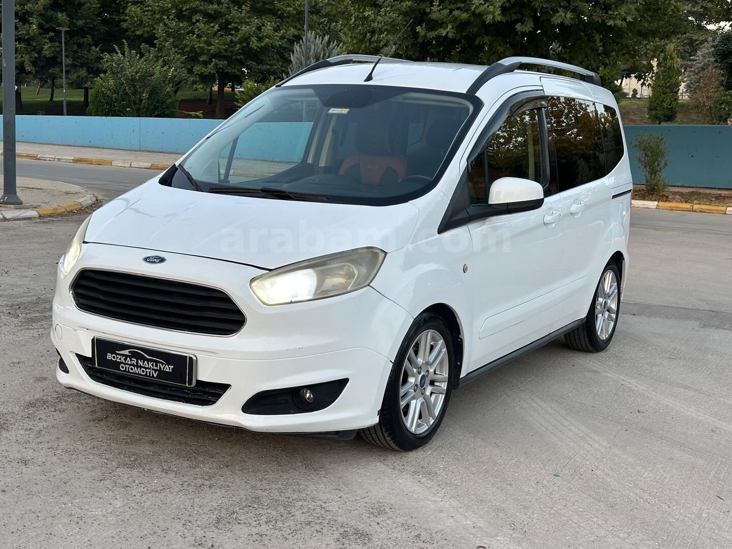 2016 OTOMOBİL RUHSATLI FORD COURİER TİTANIYUM 230 BİN KM'DE 2