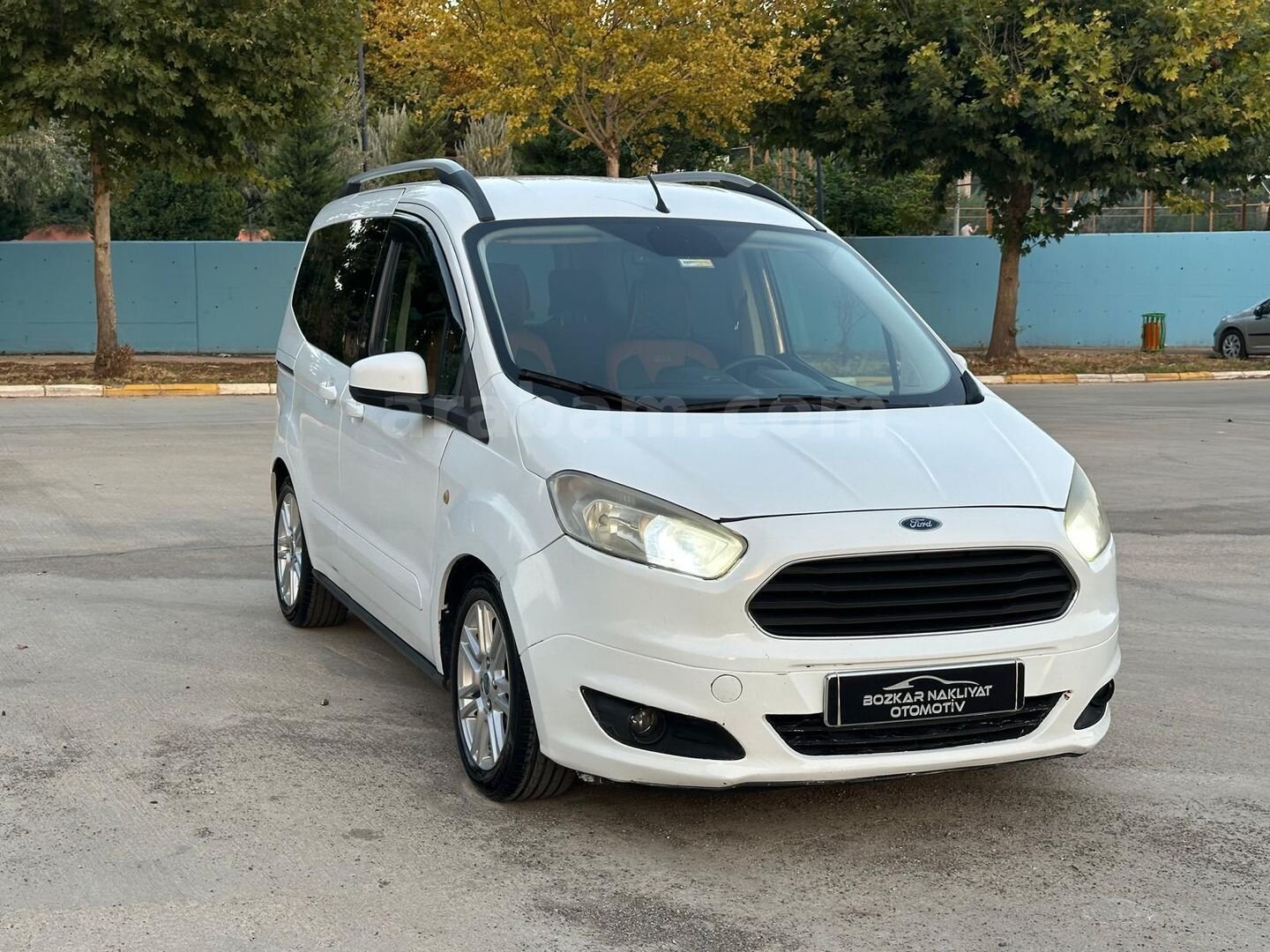2016 OTOMOBİL RUHSATLI FORD COURİER TİTANIYUM 230 BİN KM'DE 1