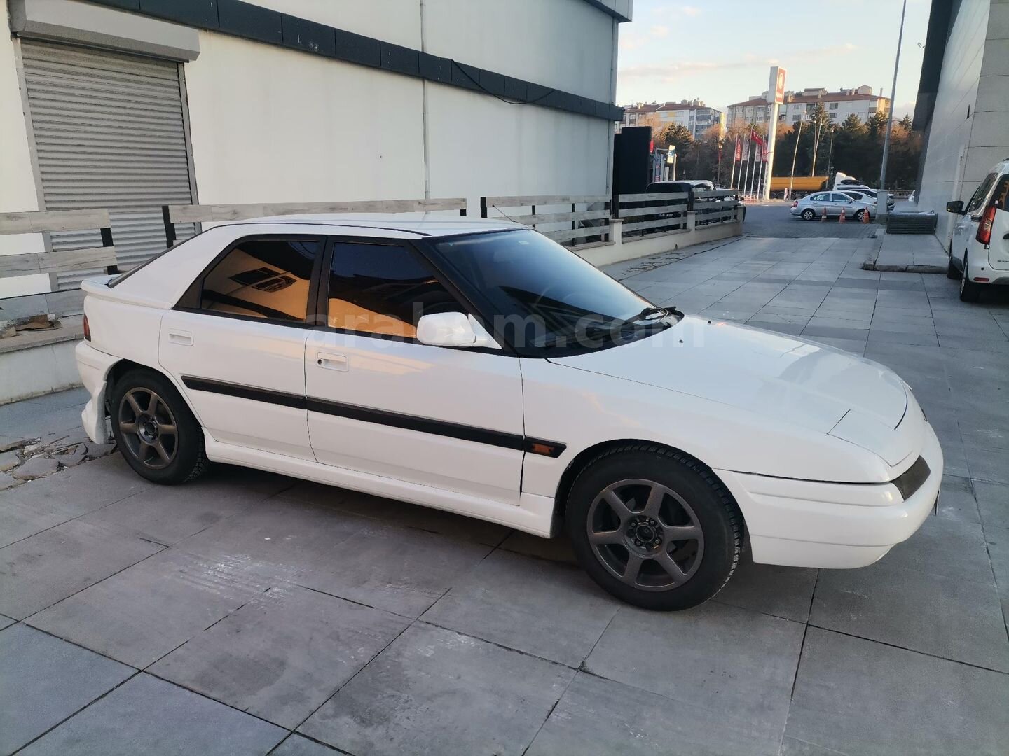 Sahibinden Mazda 323 1.6 GLX 1992 Model 6