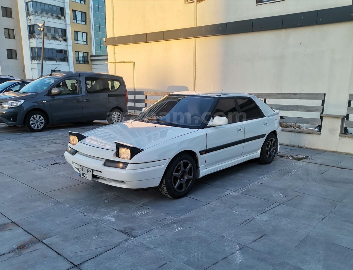 Sahibinden Mazda 323 1.6 GLX 1992 Model 2