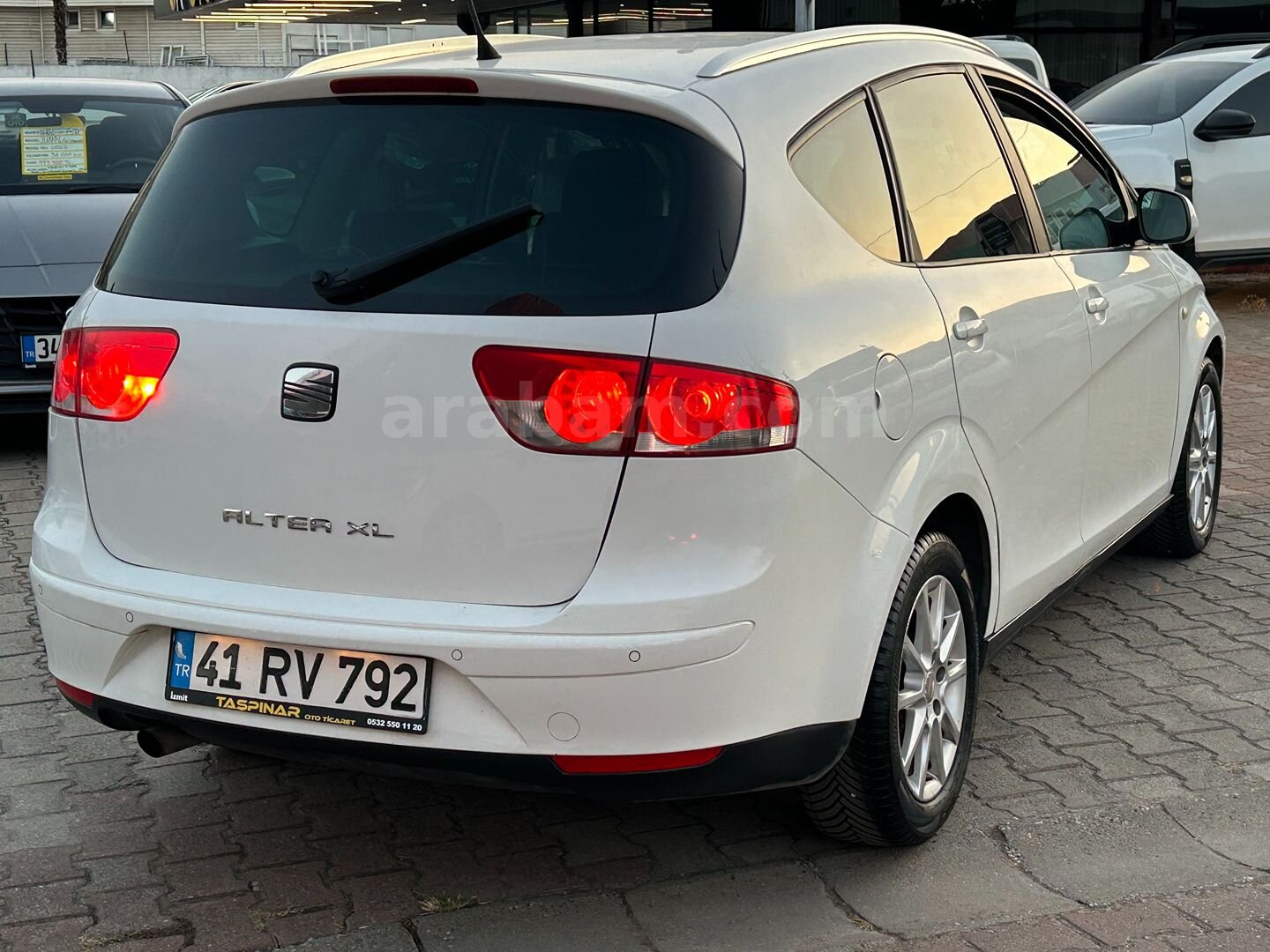 Galeriden Seat Altea 1.6 TDI Style XL 2012 Model Kocaeli 264.000 km Beyaz 4
