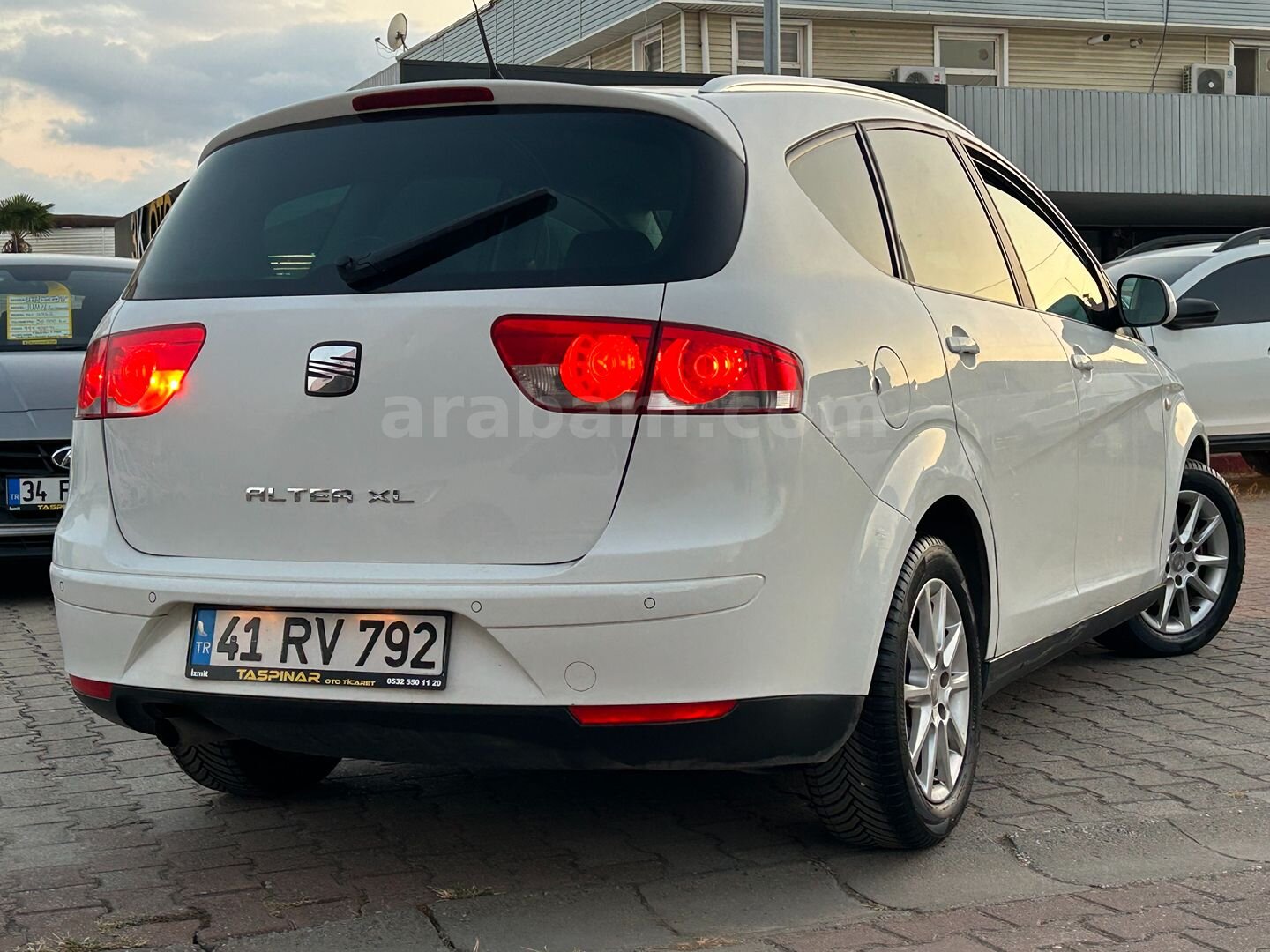 Galeriden Seat Altea 1.6 TDI Style XL 2012 Model Kocaeli 264.000 km Beyaz 2