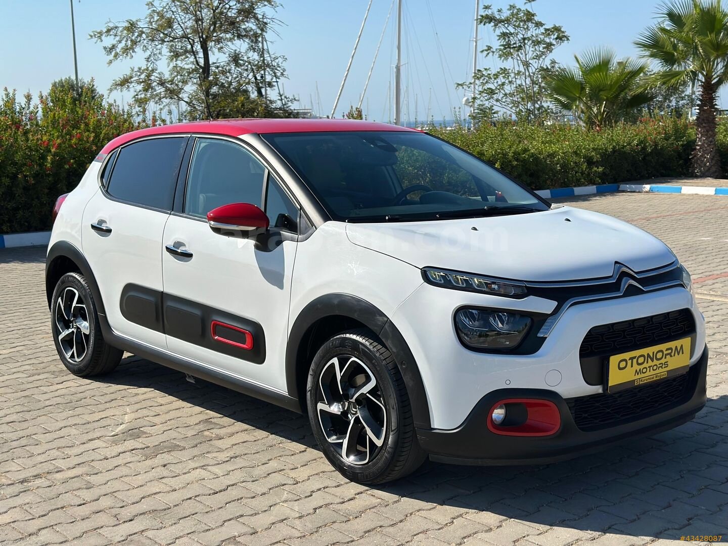 Galeriden Citroen C3 1.2 PureTech Shine 2021 Model Aydın 54.400 km Beyaz 2