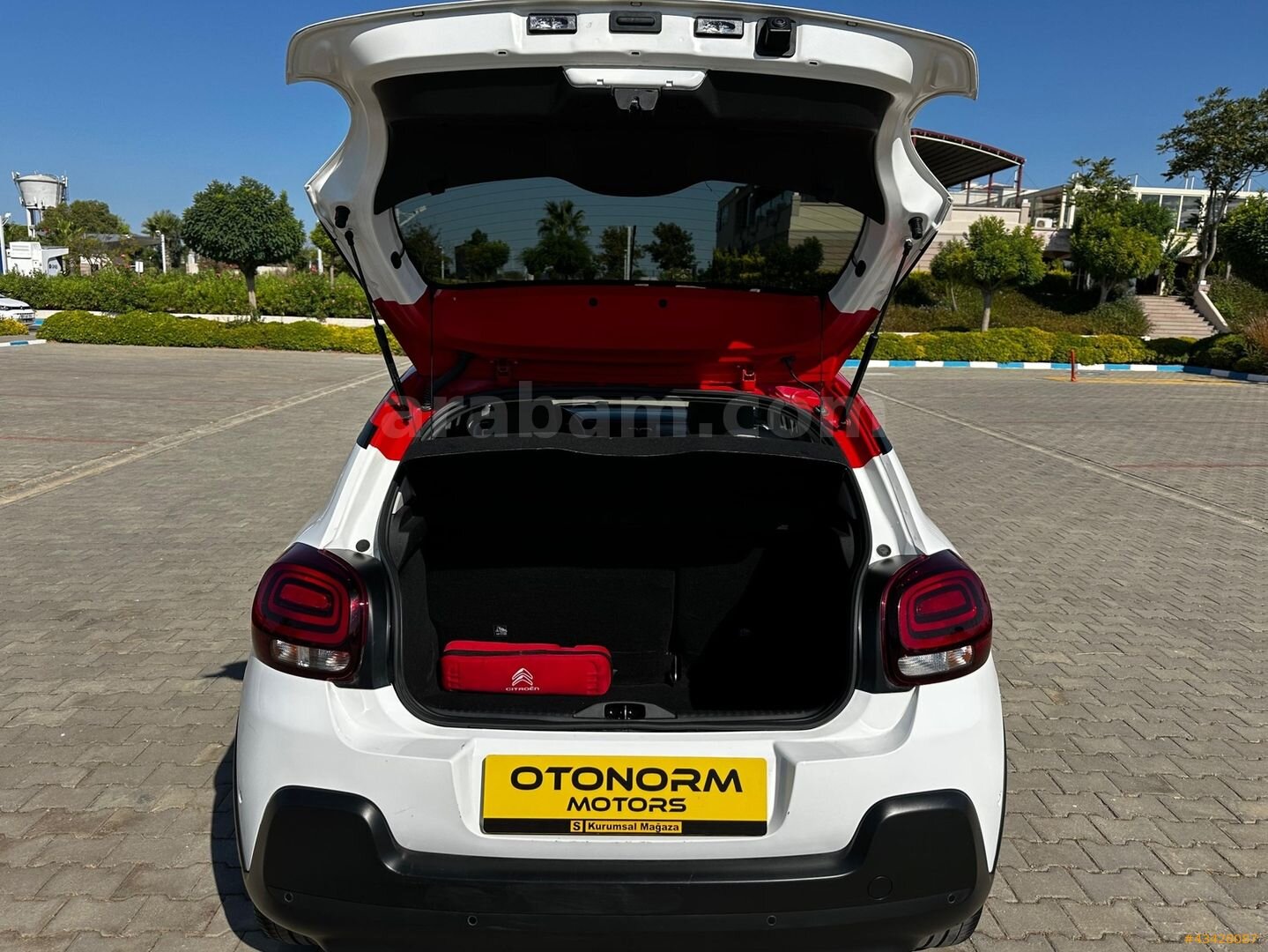 Galeriden Citroen C3 1.2 PureTech Shine 2021 Model Aydın 54.400 km Beyaz 6