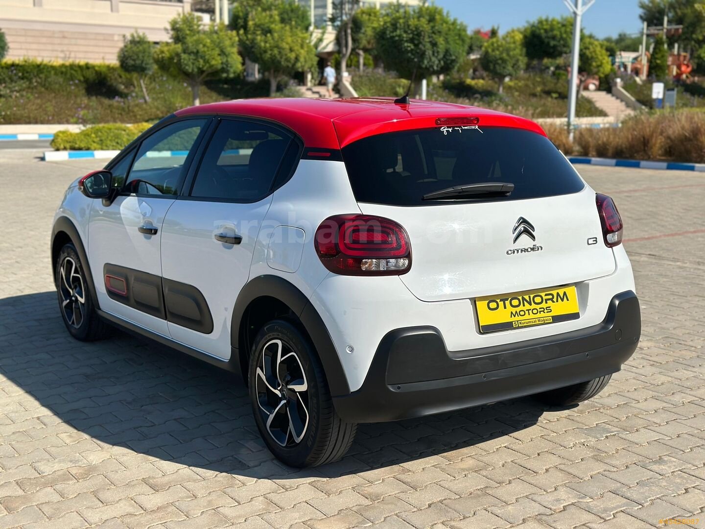 Galeriden Citroen C3 1.2 PureTech Shine 2021 Model Aydın 54.400 km Beyaz 7