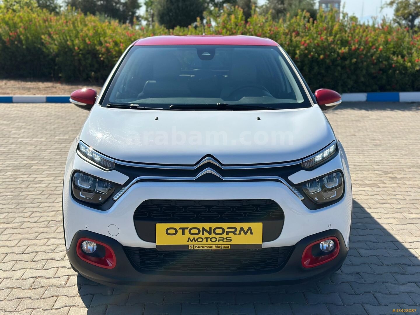 Galeriden Citroen C3 1.2 PureTech Shine 2021 Model Aydın 54.400 km Beyaz 1