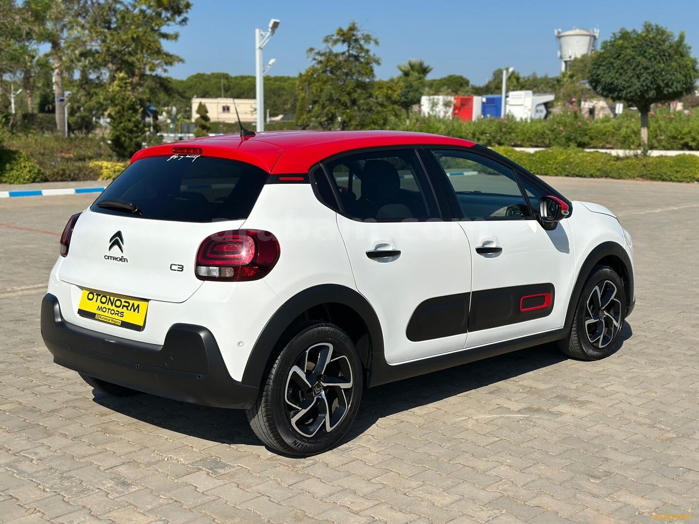 Galeriden Citroen C3 1.2 PureTech Shine 2021 Model Aydın 54.400 km Beyaz 4